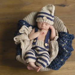 Tenue tricotée main modèle BLEU ECRU