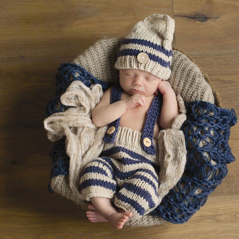 Tenue tricotée main modèle BLEU ECRU